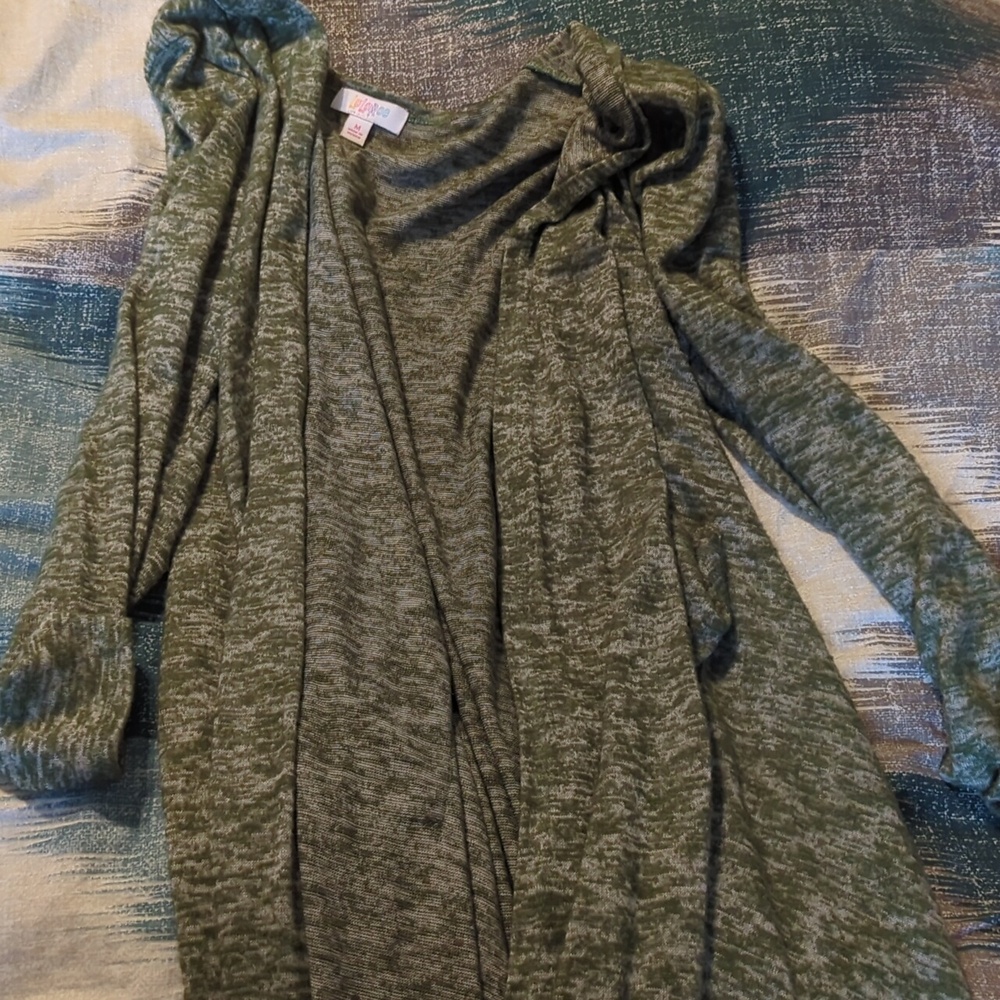 Lularoe carnigan